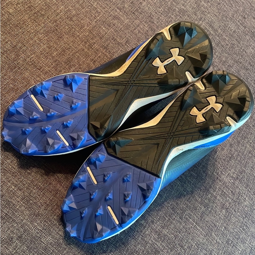 Size 6Y Under Armor Baseball Cleats Worn Once - Picture 3 of 4